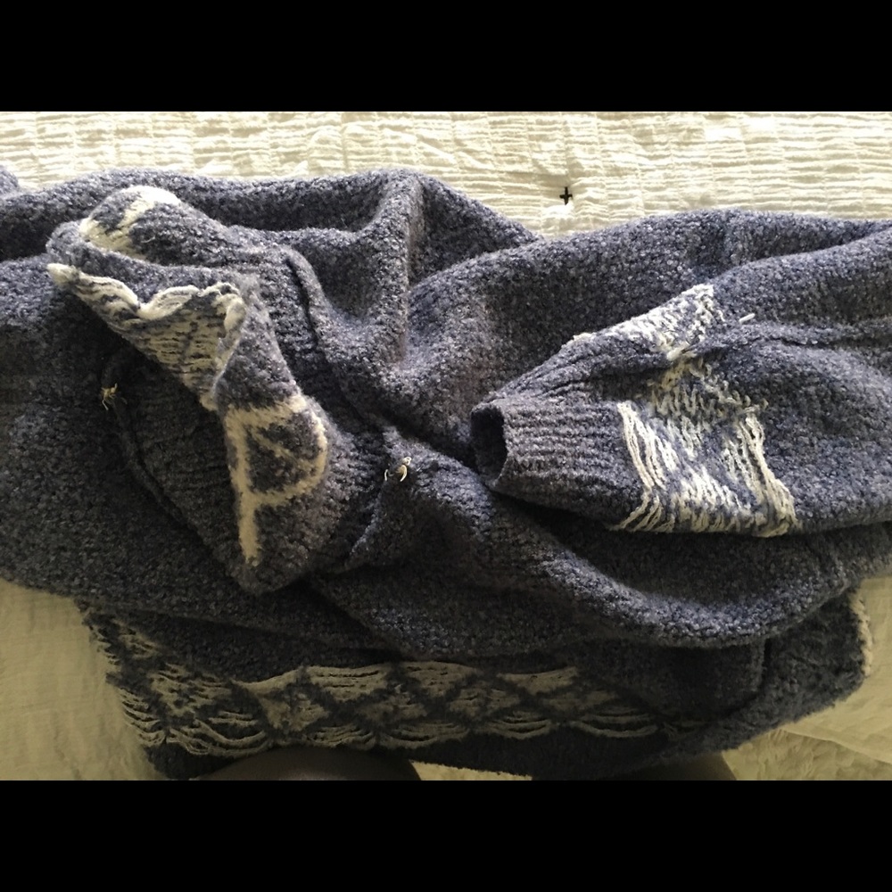 Hand Made/Knit Sweater - Picture 8 of 9